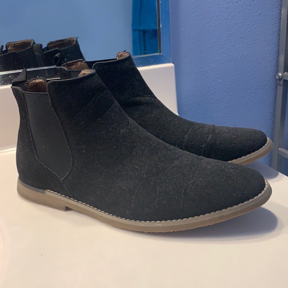 Black Steve Madden Boots. Size: 11.